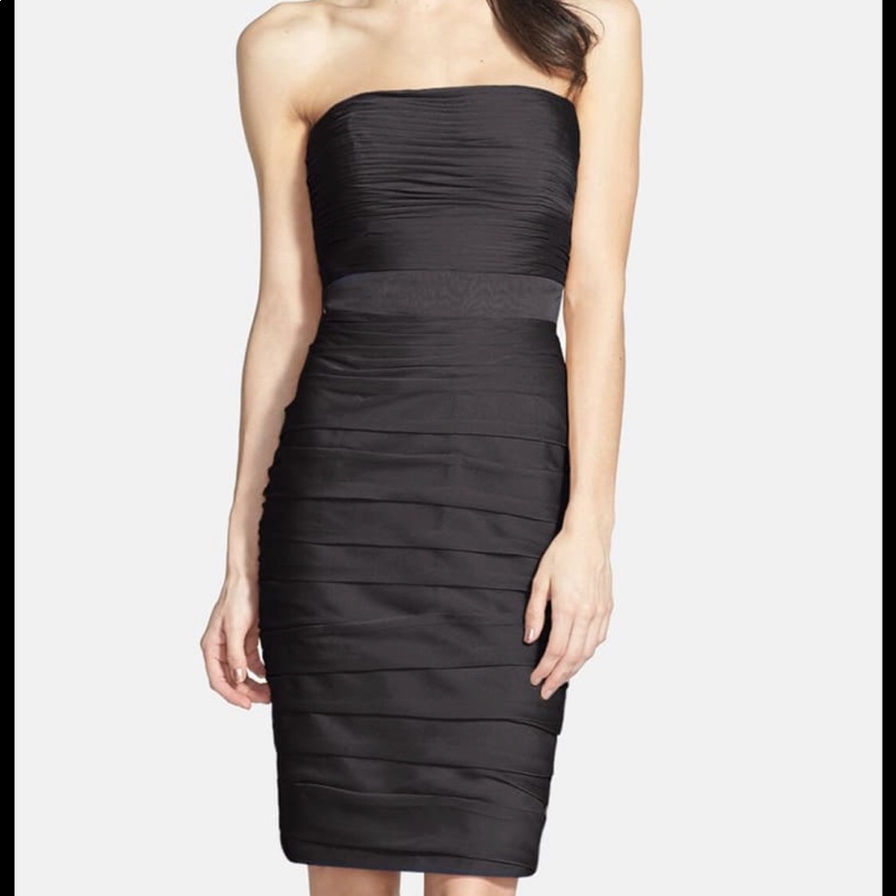 Monique Lhuillier Strapless Dress